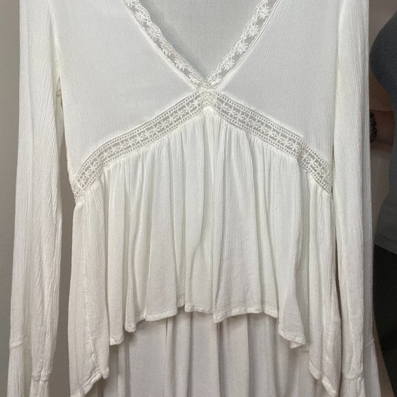 Blouse, White with lace, Fitted - Picture 5 of 6